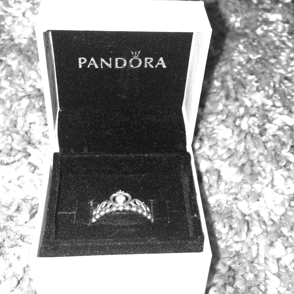 Pandora queen ring